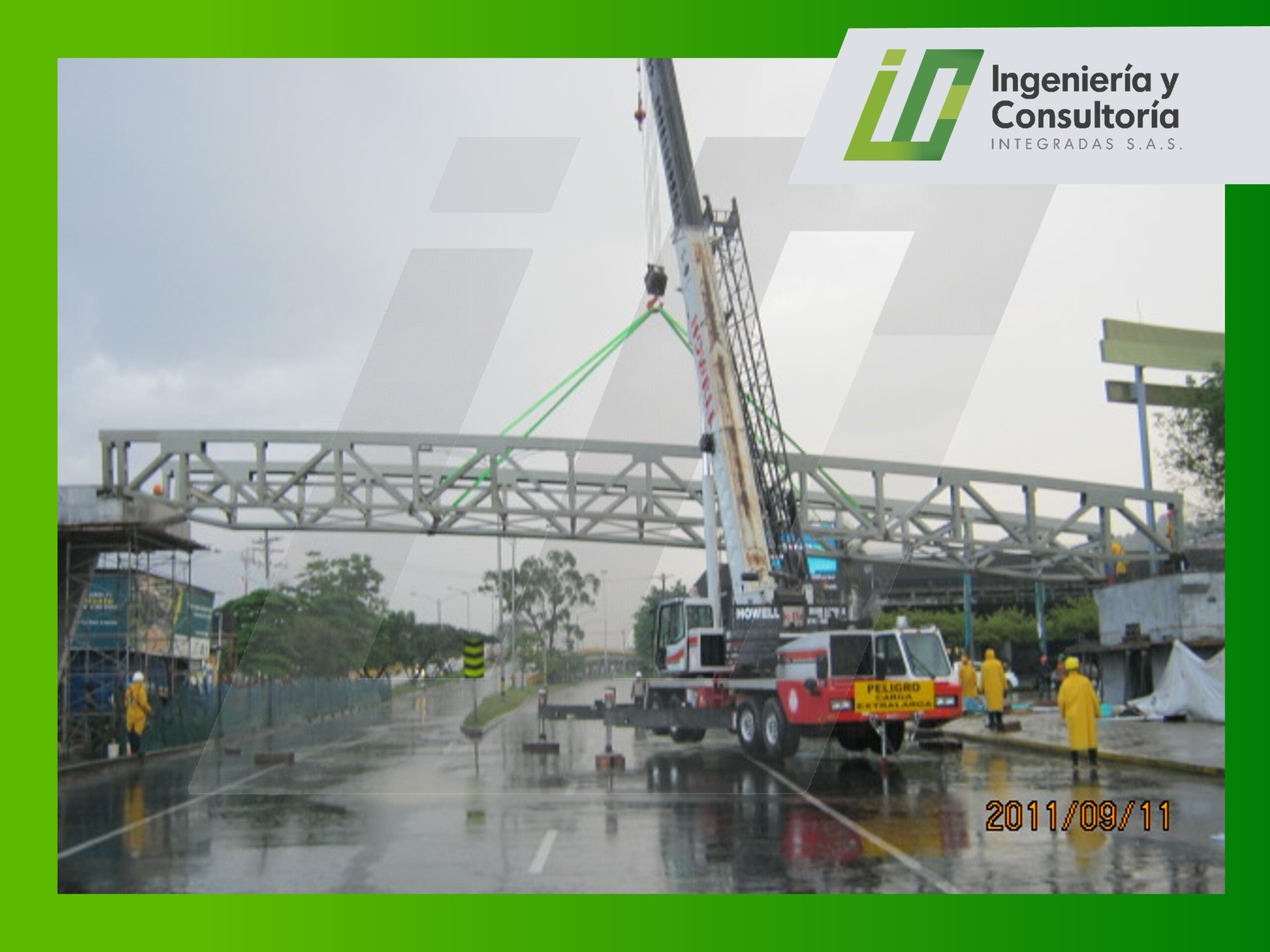 Interventoría y supervisión técnica de la construcción del puente peatonal Plaza mayor, luces de 30 m, longitud total de 180 m,, ancho 3m.